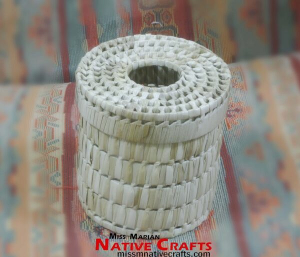 Pandan Native Tissue Holder