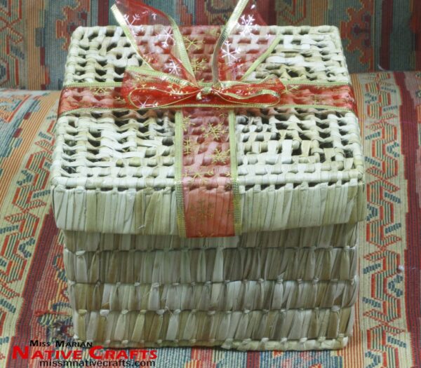 10x10x5 inches Pandan Knot Box