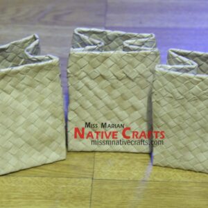 Mini Palm Leaf Flax Jewelry Pouches