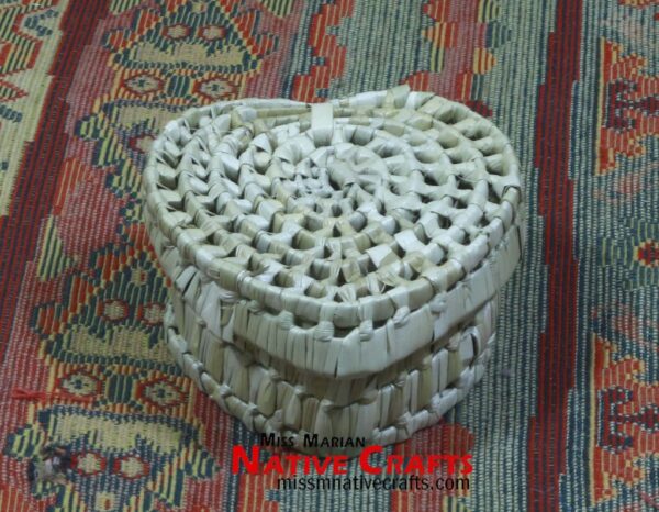 3.5 inches Lauhala Heart Box